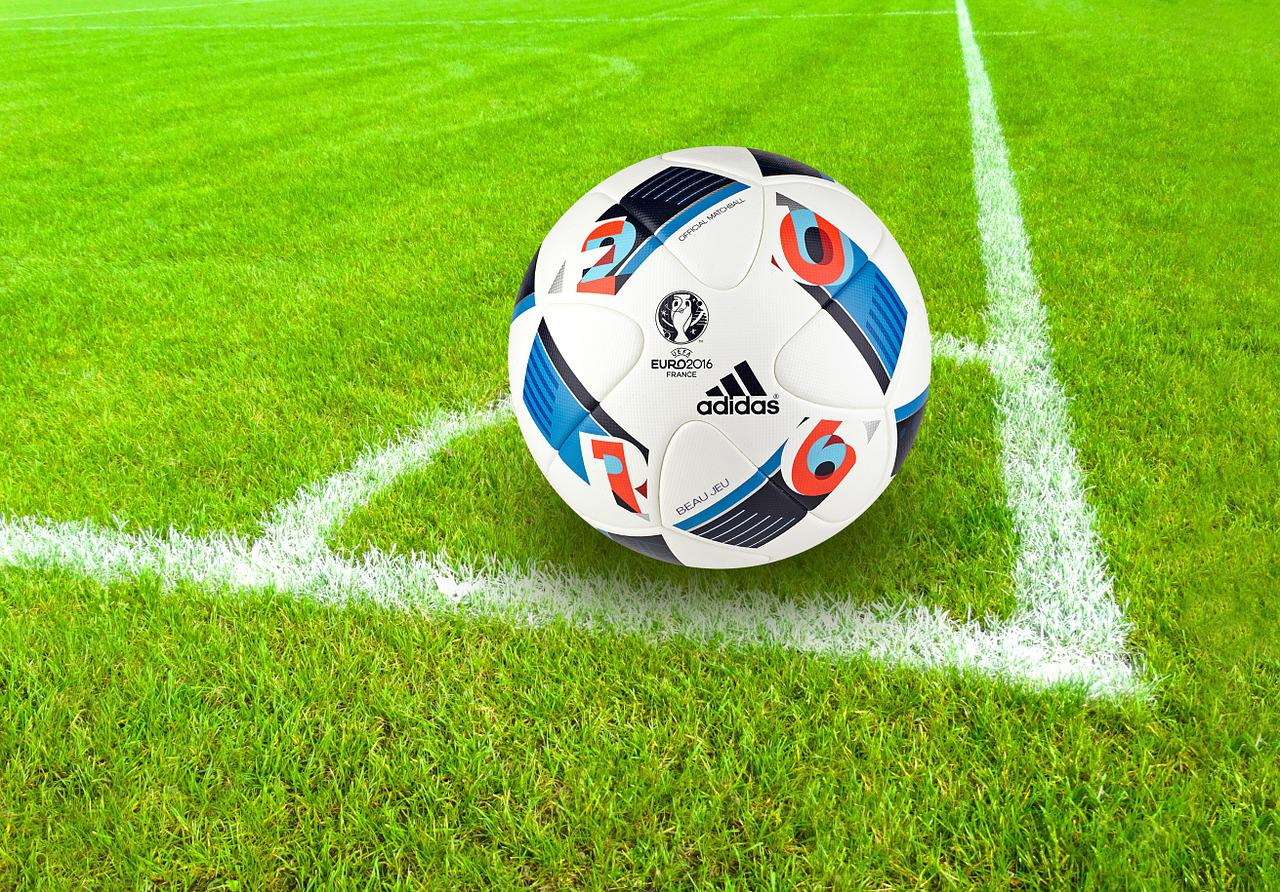 football, ball, sport-1419954.jpg